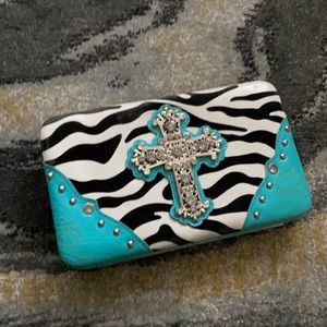Cross wallet